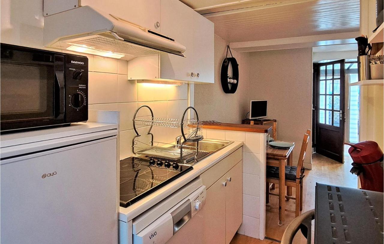 1 Bedroom Lovely Apartment In Grandcamp-Maisy Extérieur photo