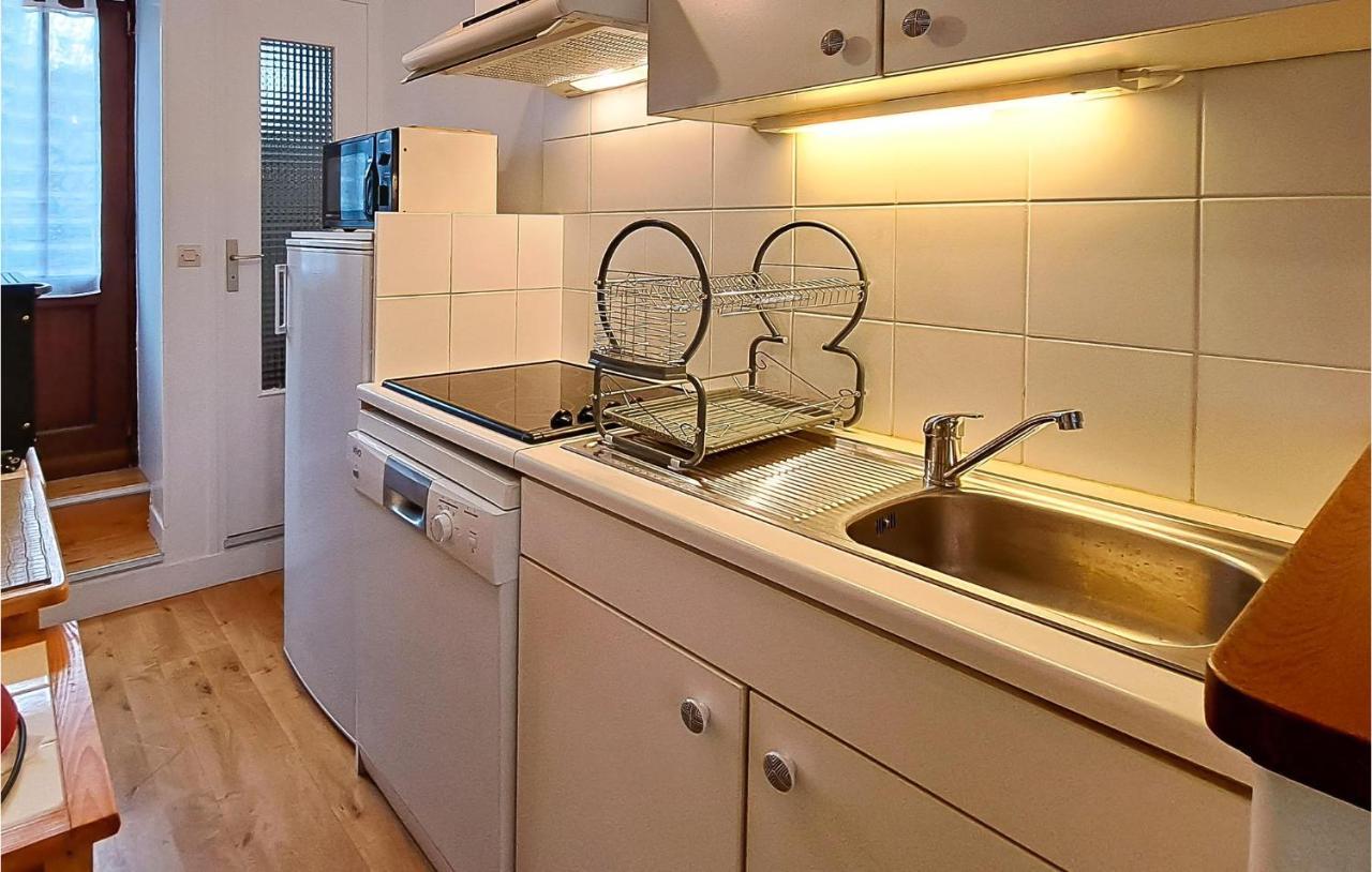1 Bedroom Lovely Apartment In Grandcamp-Maisy Extérieur photo